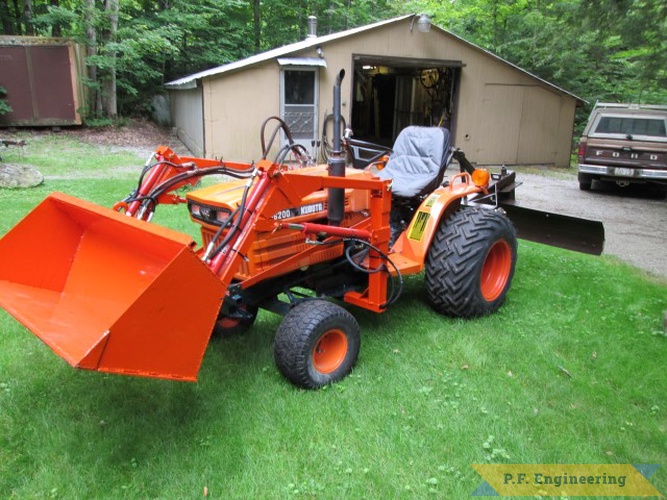 Art R. Kubota B6200E loader | Kubota B6200E loader right side by Arthur R., Torrance, Ontario, CN