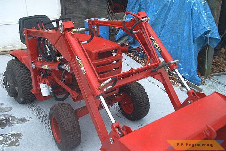 Burt T. in Hallowell, ME loader for Wheel Horse garden tractor | Burt T. in Hallowell, ME built this nice looking loader for his WheelHorse garden tractor 4