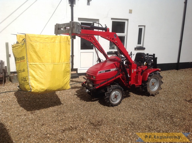 Simon B., Honda 5518 loader | Honda 5518 loader with forks by Simon B.