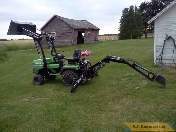 Steve P. Oostburg, WI Deutz Allis loader backhoe | Deutz-Allis 1920 backhoe loader left side by Steve P., Oostburg, WI