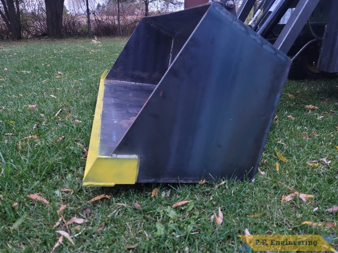 Alan B. in Neosho, Wisconsin - John Deere 430 - Pin-on Mini Payloader | Alan B. Neosho, WI JD430 mini payloader side view