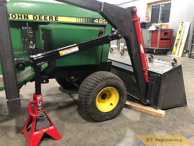 Dan W., Eureka IL, Front-end Loader | Dan W. Eureka IL hydraulic cylinder placement John Deere 420