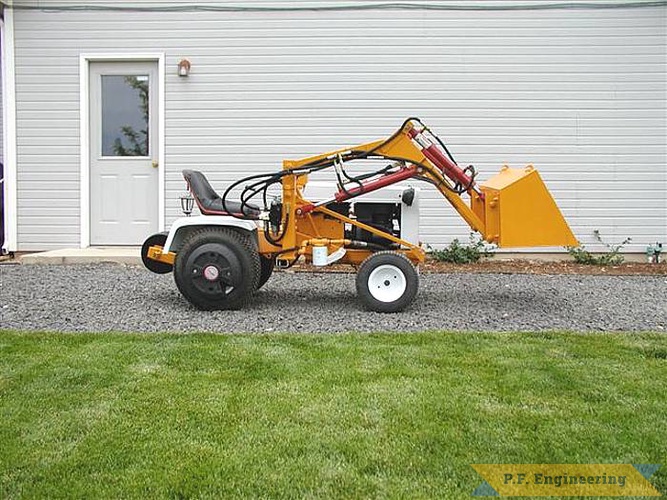 Paul S. from Evans, CO built this front end loader for his Gilson 16 HP garden tractor, nice work Paul! | Gilson 16 HP garden tractor front end loader_2