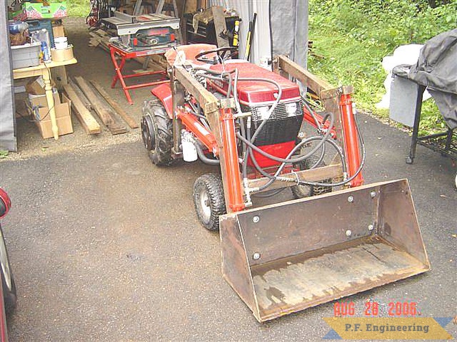 more pics of the Wheel Horse 310-8 garden tractor loader under construction | Wheel Horse 310-8 garden tractor loader_1