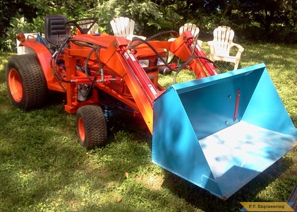 Kubota B5200 compact tractor loader 