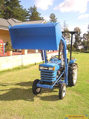 Iseki TS1610 compact tractor loader_4