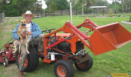 Kubota B6100E compact tractor loader_1