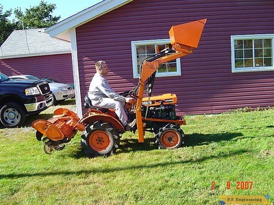 Kubota B7000 compact tractor loader_1