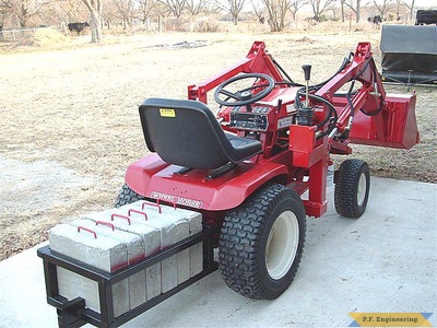 Wheel Horse 16 HP garden tractor Loader_2