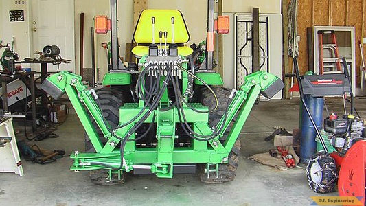 John Deere 2320 compact tractor backhoe_5