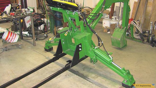 John Deere 2320 compact tractor backhoe_6