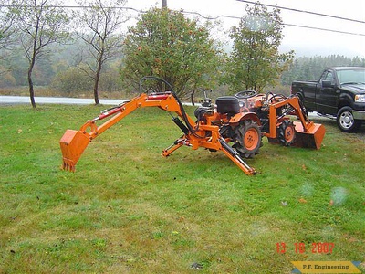 Kubota B7000 compact tractor Micro Hoe_1