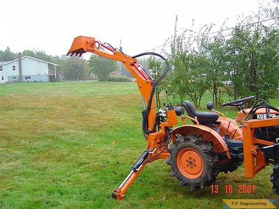 Kubota B7000 compact tractor Micro Hoe_6